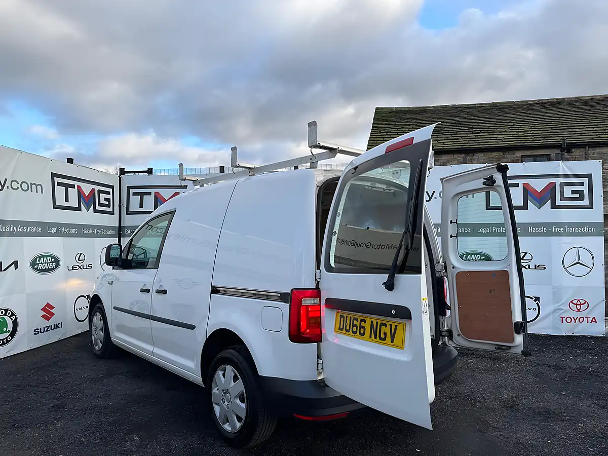 Used 2016 Volkswagen Caddy C20 Startline White - Interior and Exterior details 13