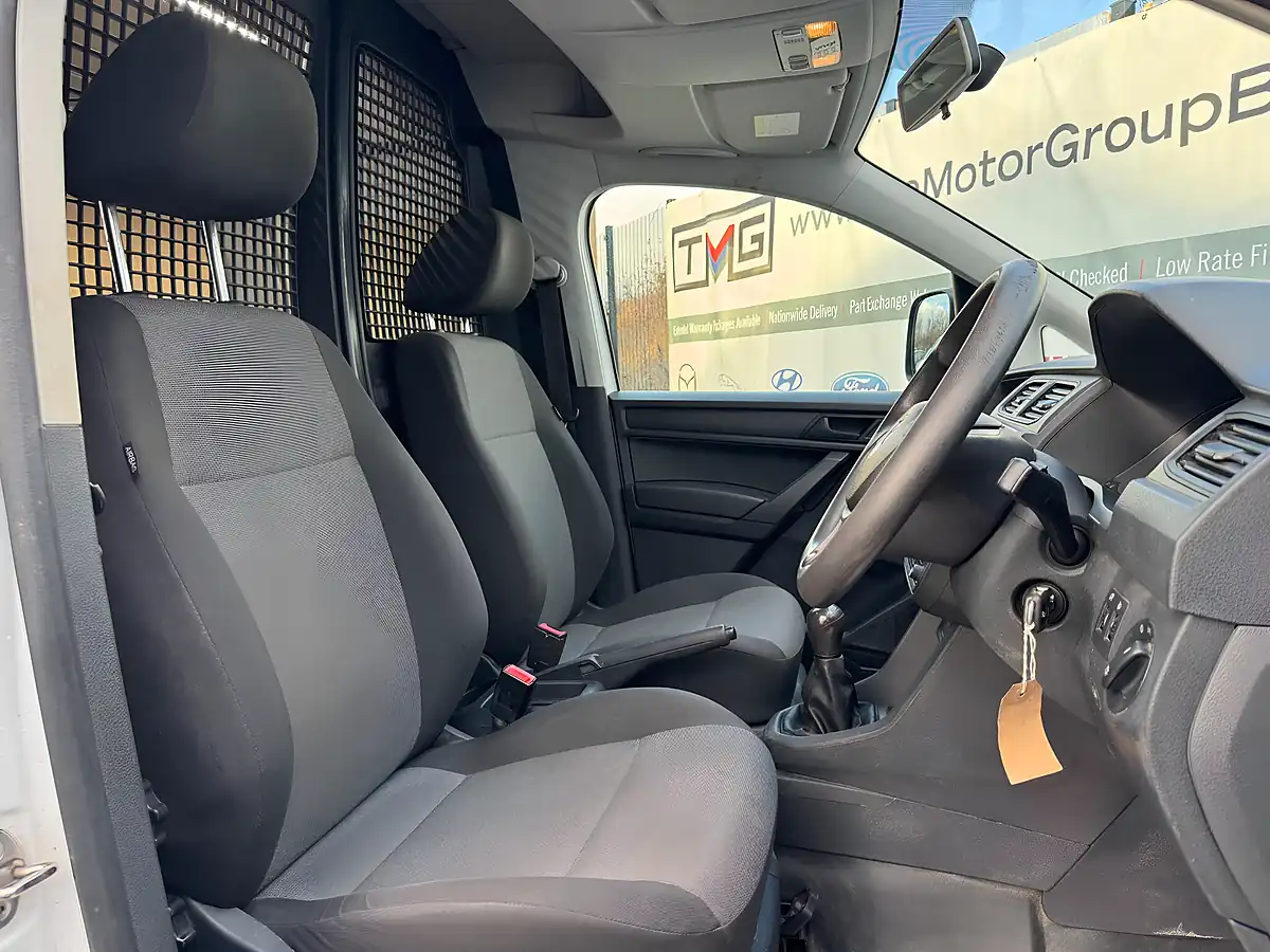 Used 2016 Volkswagen Caddy C20 Startline White - Interior and Exterior details 16