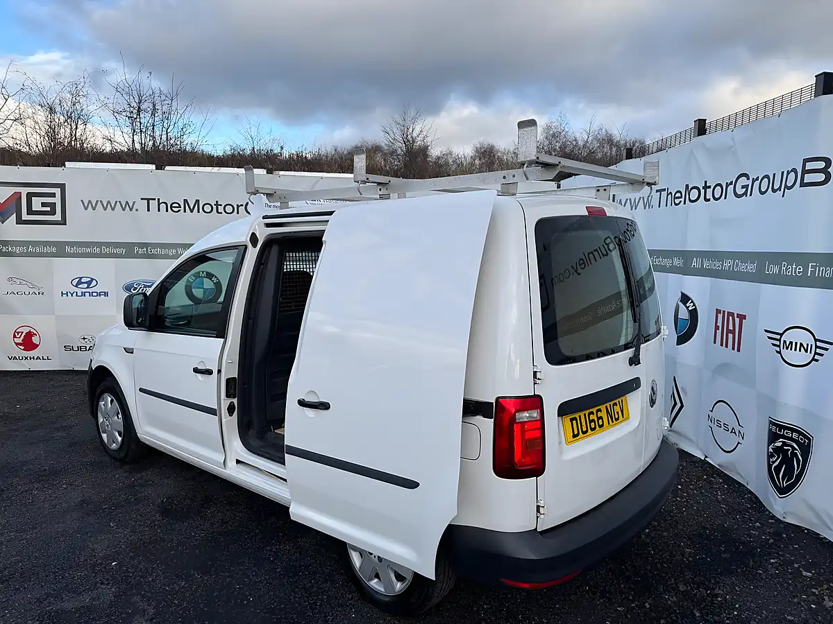 Used 2016 Volkswagen Caddy C20 Startline White - Interior and Exterior details 3