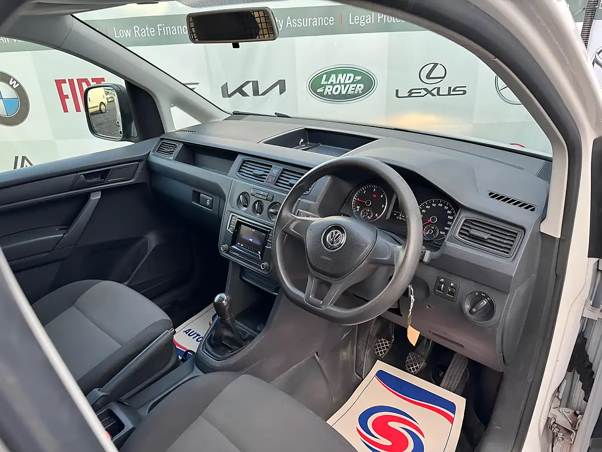 Used 2016 Volkswagen Caddy C20 Startline White - Interior and Exterior details 4