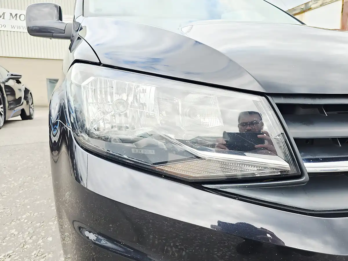 Used 2016 Volkswagen Caddy Highline Black - Interior and Exterior details 16