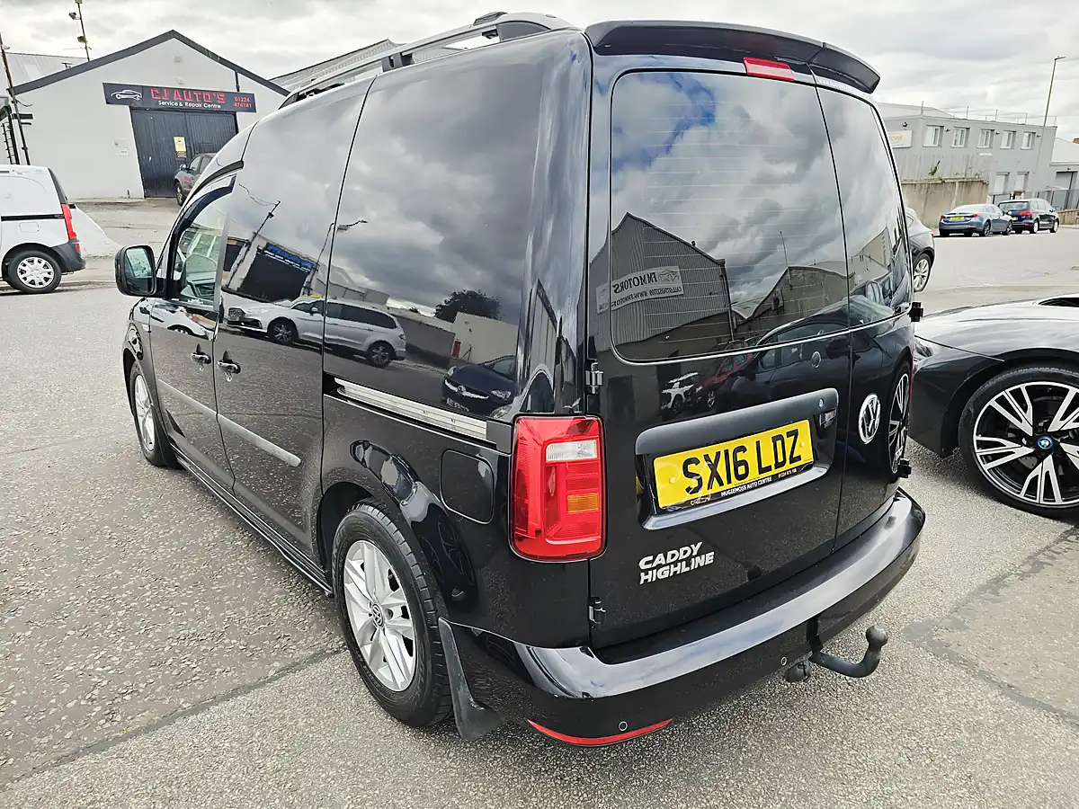 Used 2016 Volkswagen Caddy Highline Black - Interior and Exterior details 5