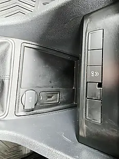 Used 2016 Volkswagen Caddy Highline Black - Interior and Exterior details 9