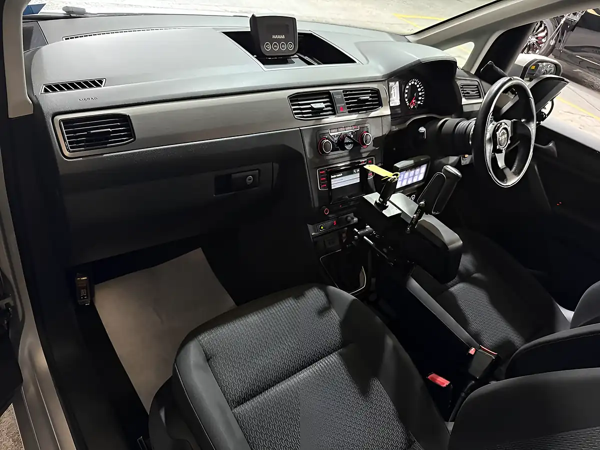 Used 2016 Volkswagen Caddy Life Bluemotion Tech Silver - Interior and Exterior details 15