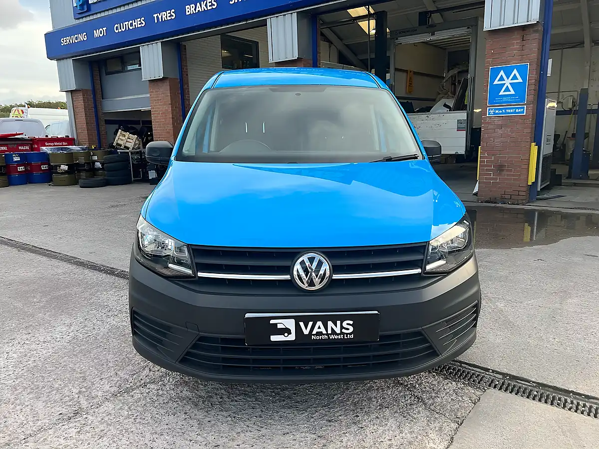 Used 2016 Volkswagen Caddy Maxi C20 Bluemotion Tech Startline Blue - Interior and Exterior details 11