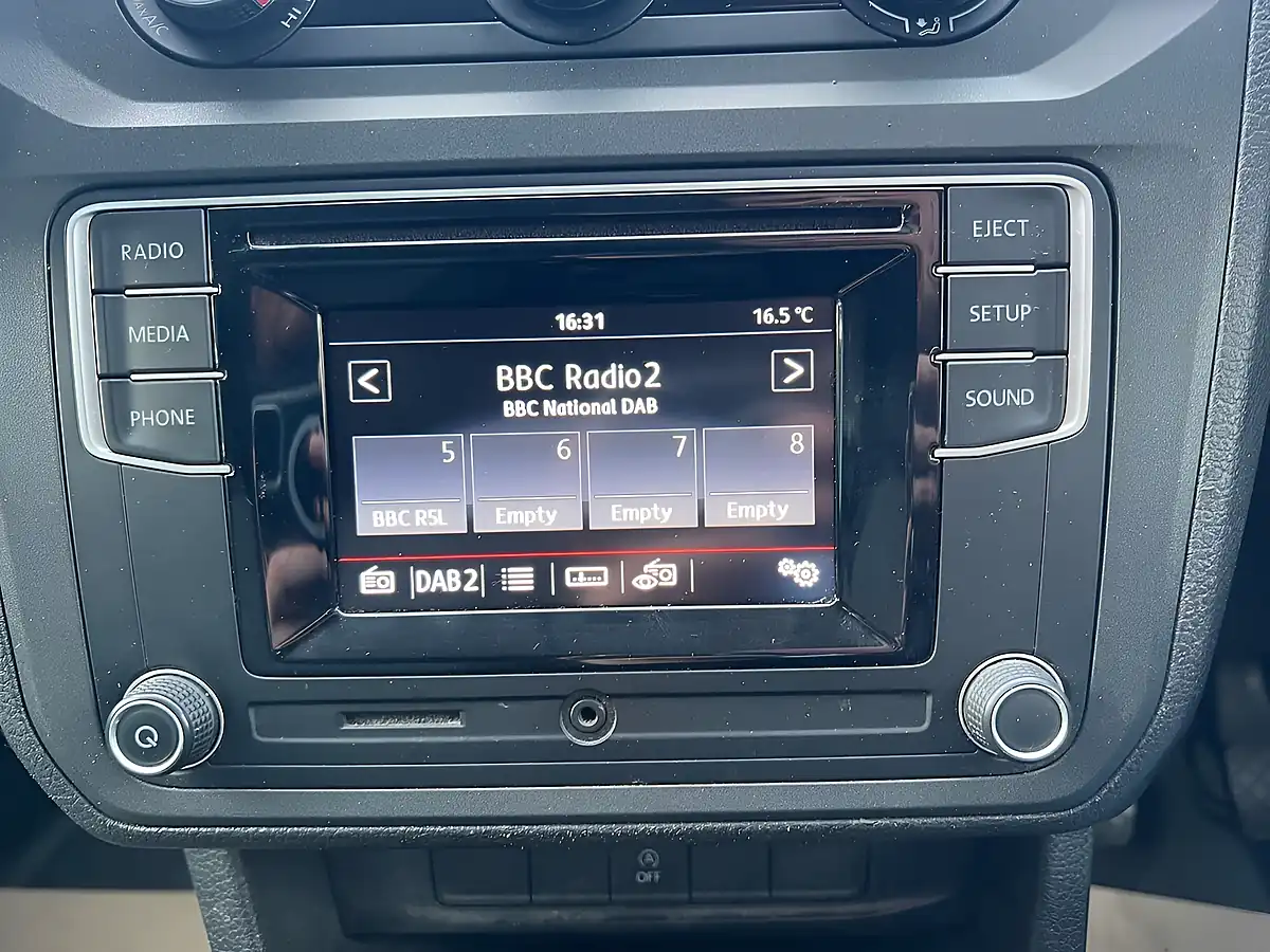 Used 2016 Volkswagen Caddy Maxi C20 Bluemotion Tech Startline Blue - Interior and Exterior details 16