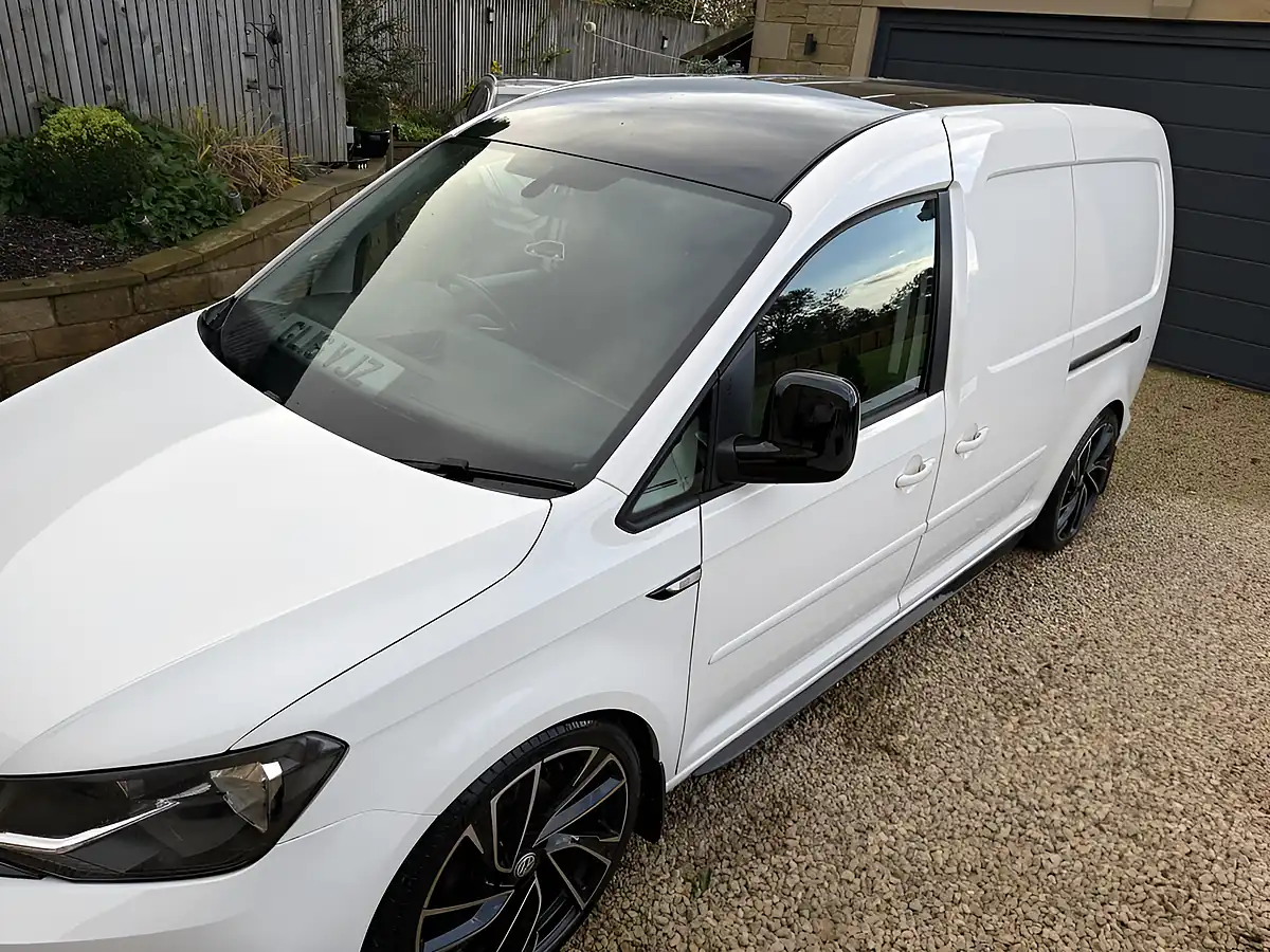 Used 2016 Volkswagen Caddy Maxi Highline White - Interior and Exterior details 10