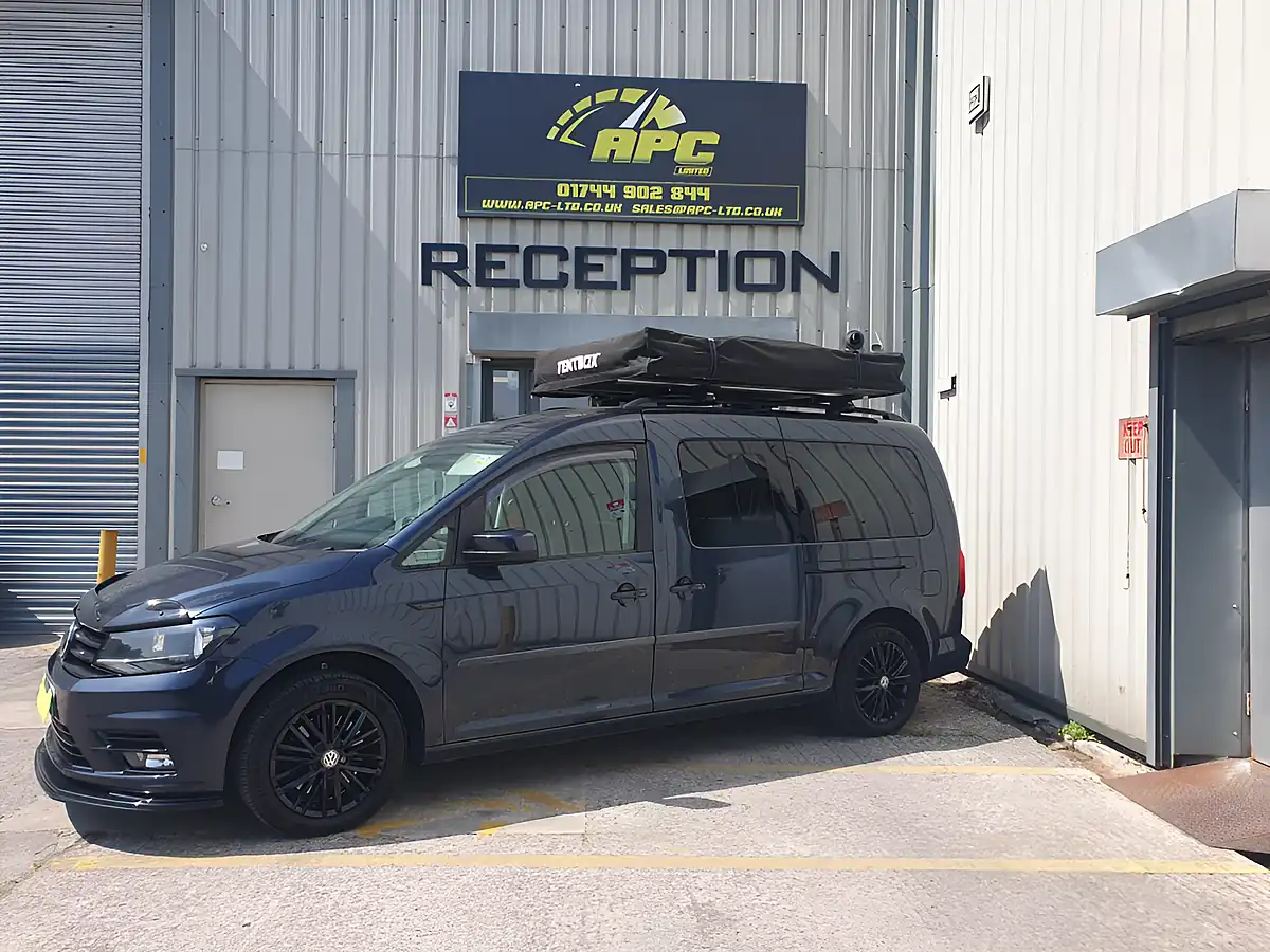 Used 2016 Volkswagen Caddy Maxi Life Blue - Interior and Exterior details 4