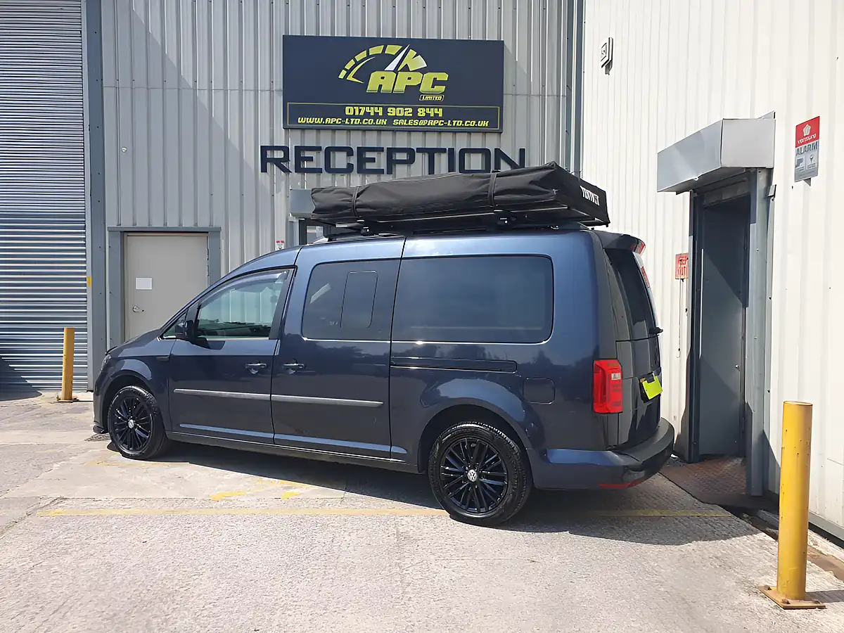 Used 2016 Volkswagen Caddy Maxi Life Blue - Interior and Exterior details 5