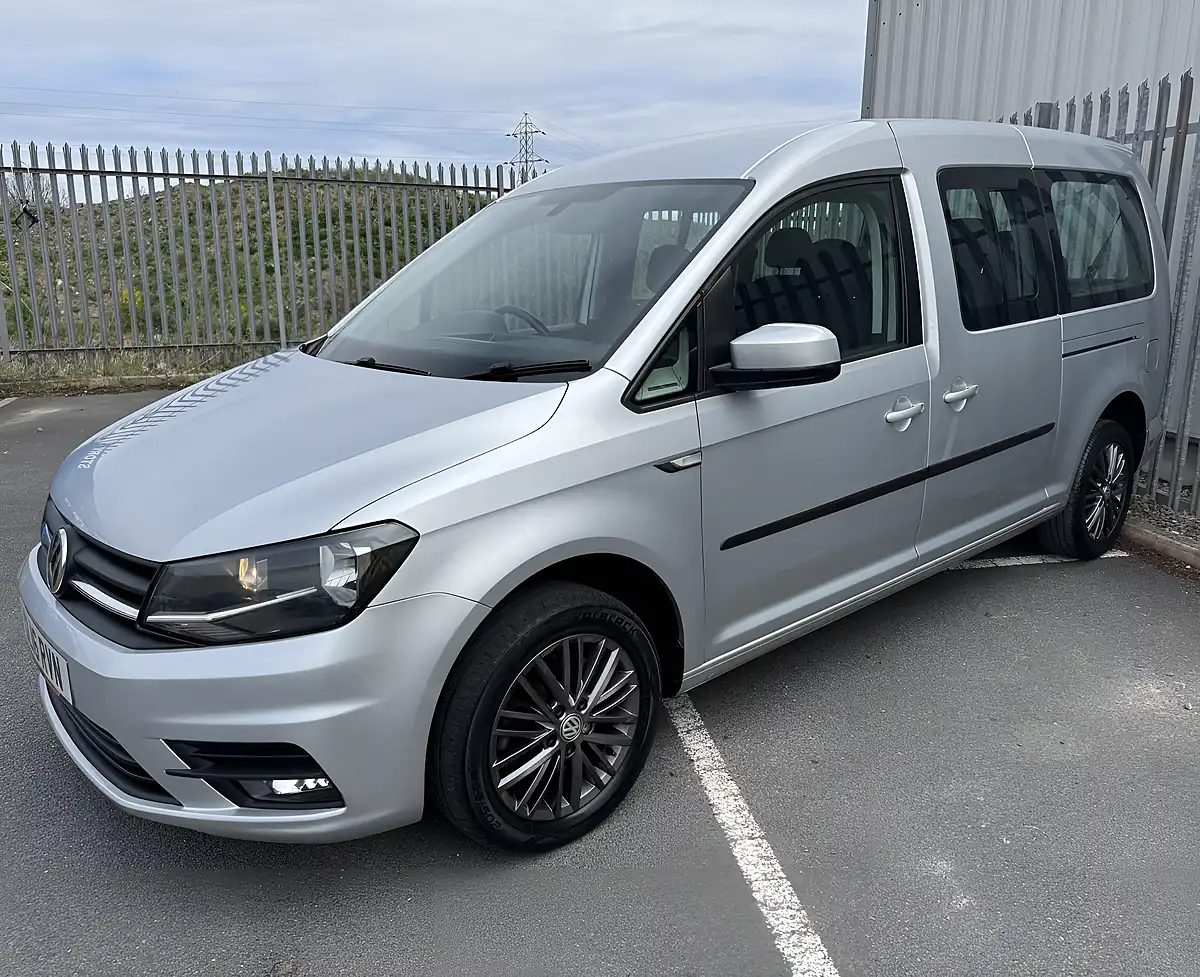 Used 2016 Volkswagen Caddy Maxi Life Silver - Interior and Exterior details 2