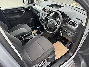 Used 2016 Volkswagen Caddy Maxi Life Silver - Interior and Exterior details 9