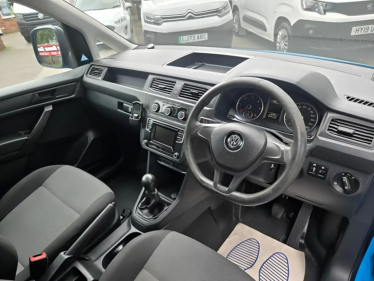 Used 2016 Volkswagen Caddy Maxi Startline Blue - Interior and Exterior details 17