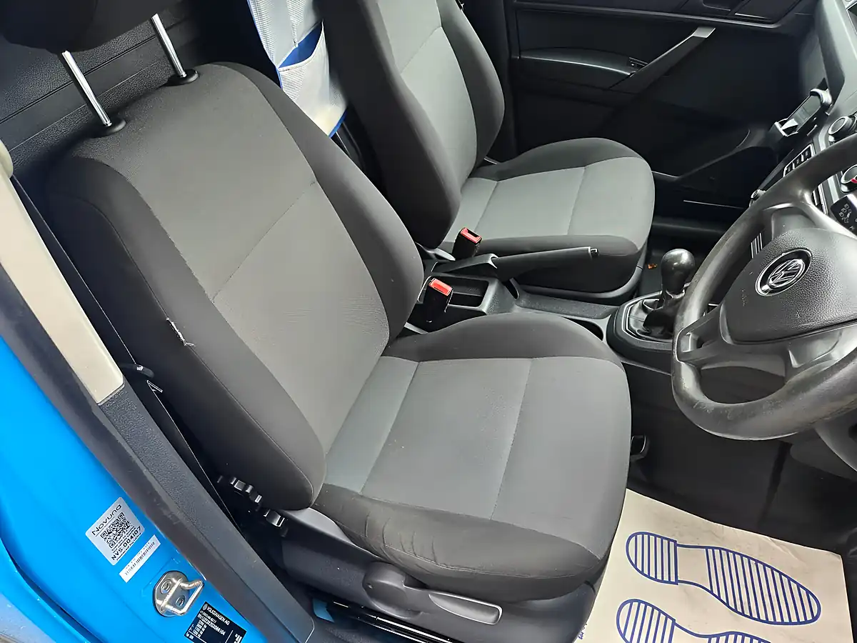 Used 2016 Volkswagen Caddy Maxi Startline Blue - Interior and Exterior details 19