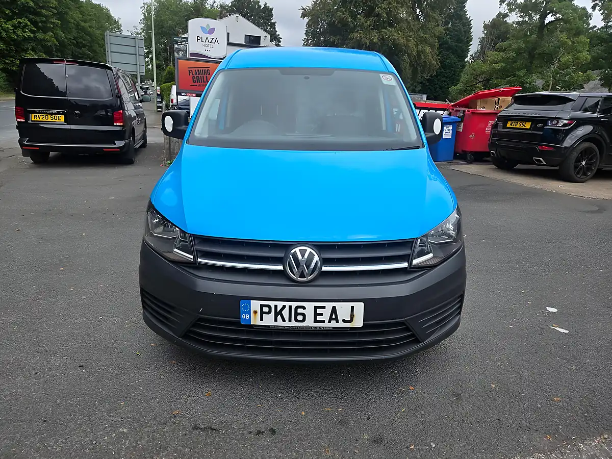 Used 2016 Volkswagen Caddy Maxi Startline Blue - Interior and Exterior details 2