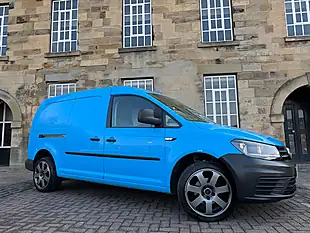 Used 2016 Volkswagen Caddy Maxi Startline Blue - Interior and Exterior details 9