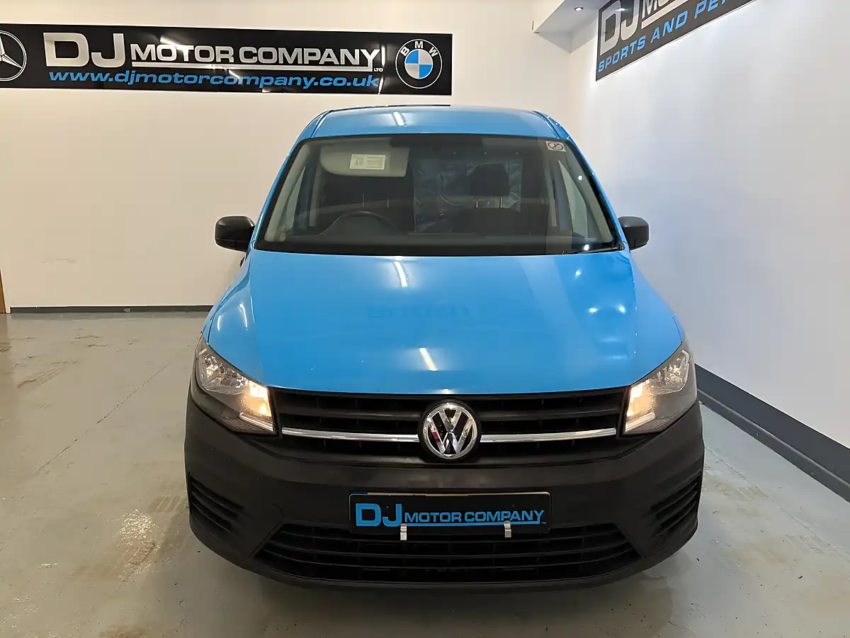 Used 2016 Volkswagen Caddy Maxi Startline Lwb Blue - Interior and Exterior details 2