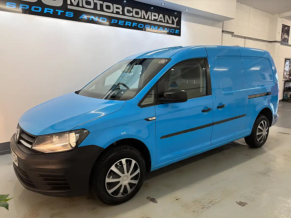Used 2016 Volkswagen Caddy Maxi Startline Lwb Blue - Interior and Exterior details 9