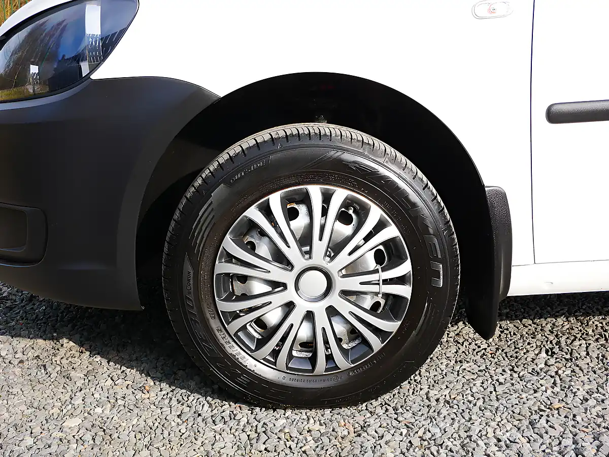 Used 2016 Volkswagen Caddy Startline White - Interior and Exterior details 16