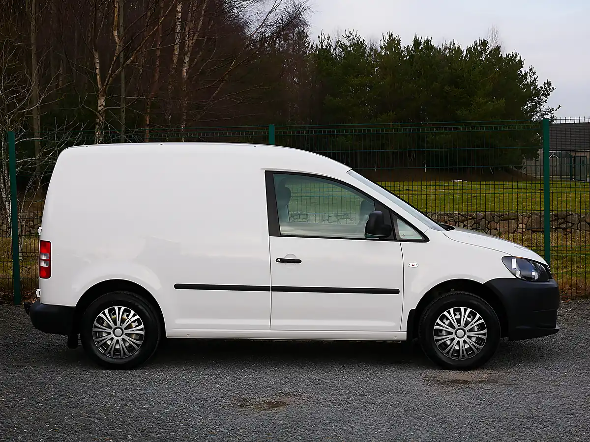 Used 2016 Volkswagen Caddy Startline White - Interior and Exterior details 5