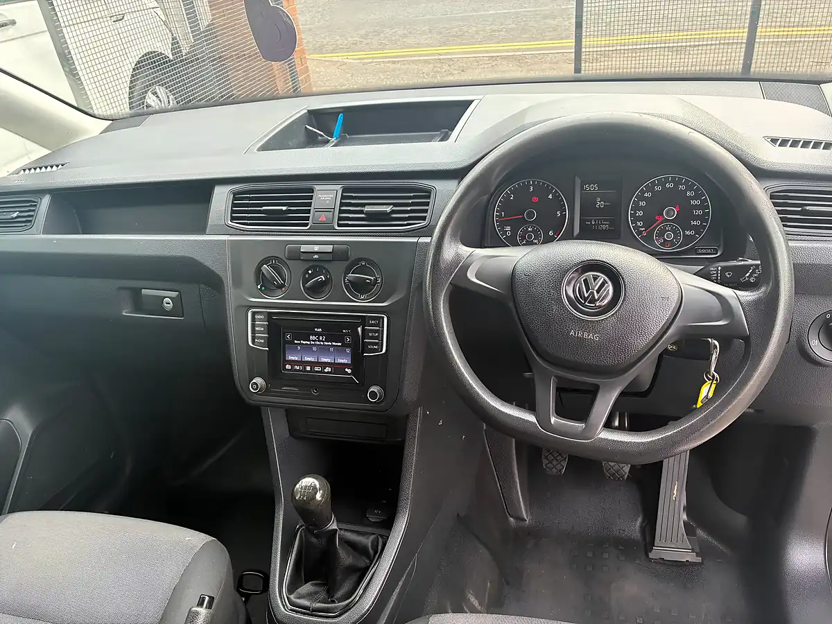 Used 2016 Volkswagen Caddy Trendline White - Interior and Exterior details 9