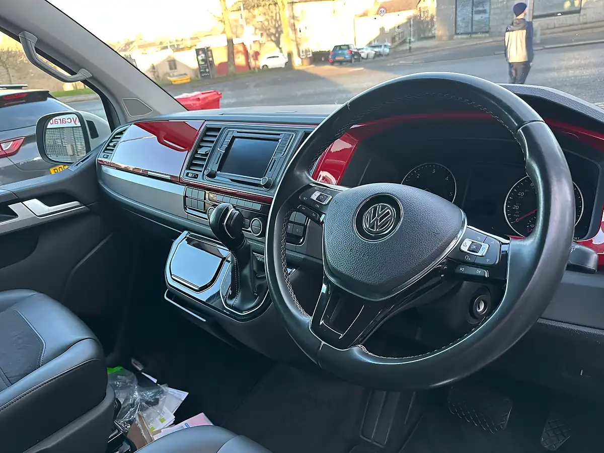 Used 2016 Volkswagen Caravelle Generation Six Red - Interior and Exterior details 15