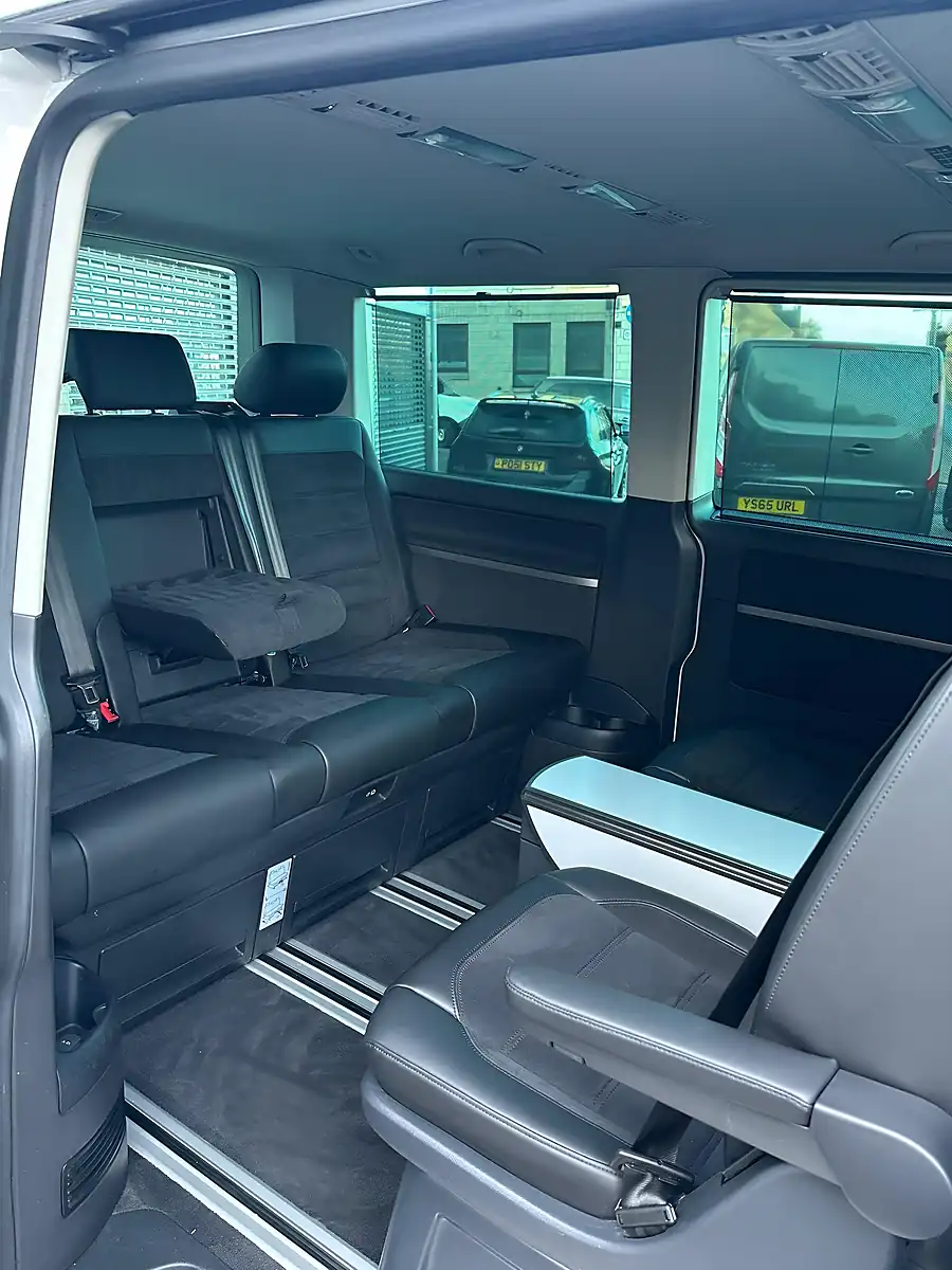 Used 2016 Volkswagen Caravelle Generation Six Red - Interior and Exterior details 18