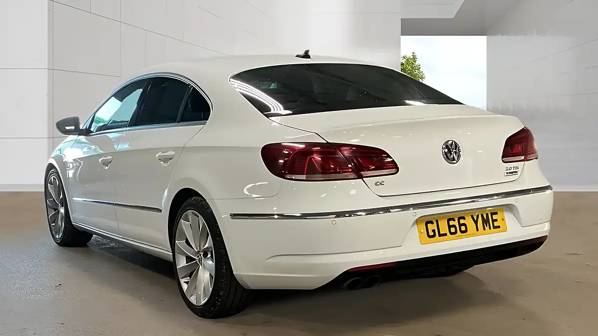 Used 2016 Volkswagen Cc Bluemotion Tech GT White - Interior and Exterior details 3