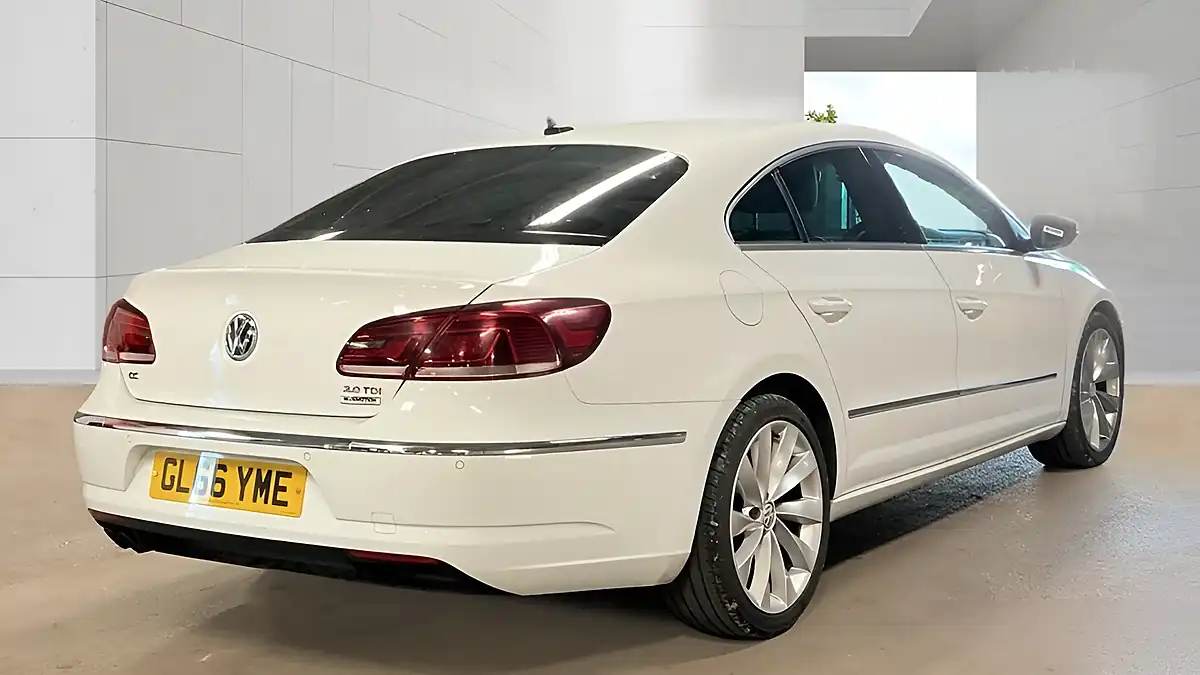 Used 2016 Volkswagen Cc Bluemotion Tech GT White - Interior and Exterior details 4