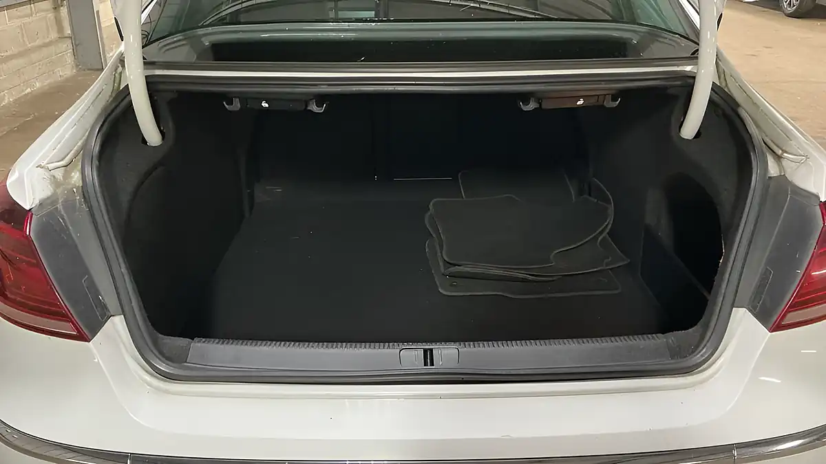 Used 2016 Volkswagen Cc Bluemotion Tech GT White - Interior and Exterior details 7