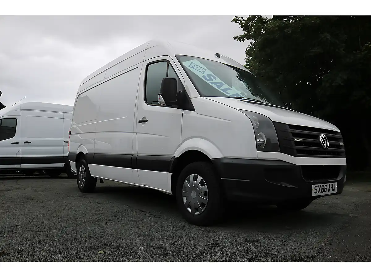 Used 2016 Volkswagen Crafter Cr35 M P/V Bmt White - Interior and Exterior details 11