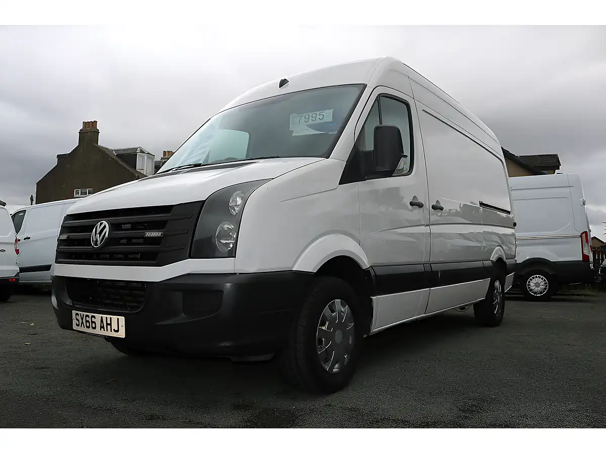 Used 2016 Volkswagen Crafter Cr35 M P/V Bmt White - Interior and Exterior details 12