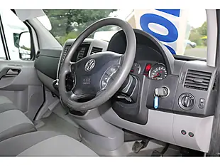 Used 2016 Volkswagen Crafter Cr35 M P/V Bmt White - Interior and Exterior details 13