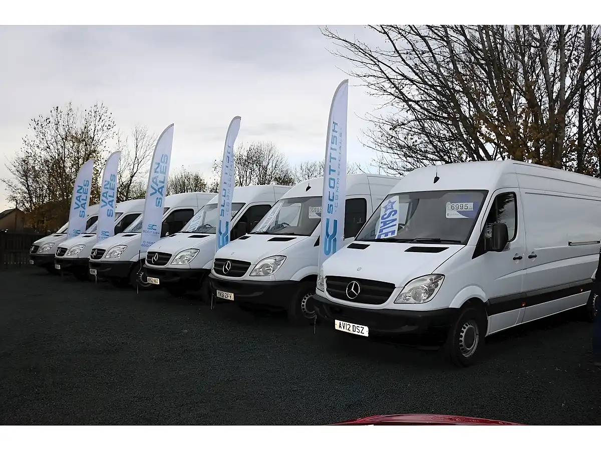 Used 2016 Volkswagen Crafter Cr35 M P/V Bmt White - Interior and Exterior details 16