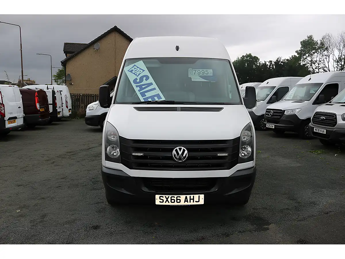 Used 2016 Volkswagen Crafter Cr35 M P/V Bmt White - Interior and Exterior details 2