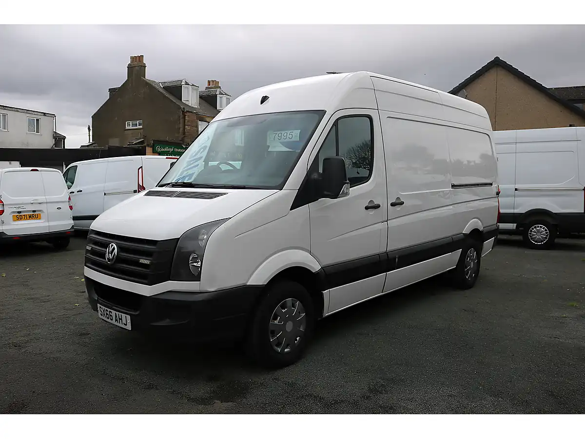 Used 2016 Volkswagen Crafter Cr35 M P/V Bmt White - Interior and Exterior details 3