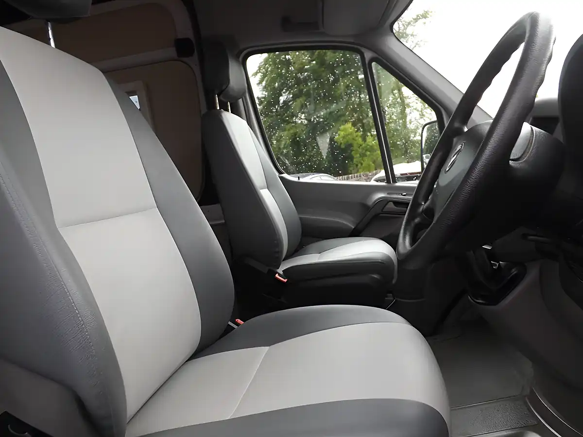 Used 2016 Volkswagen Crafter CR35 Panel Van L2 H3 White - Interior and Exterior details 10