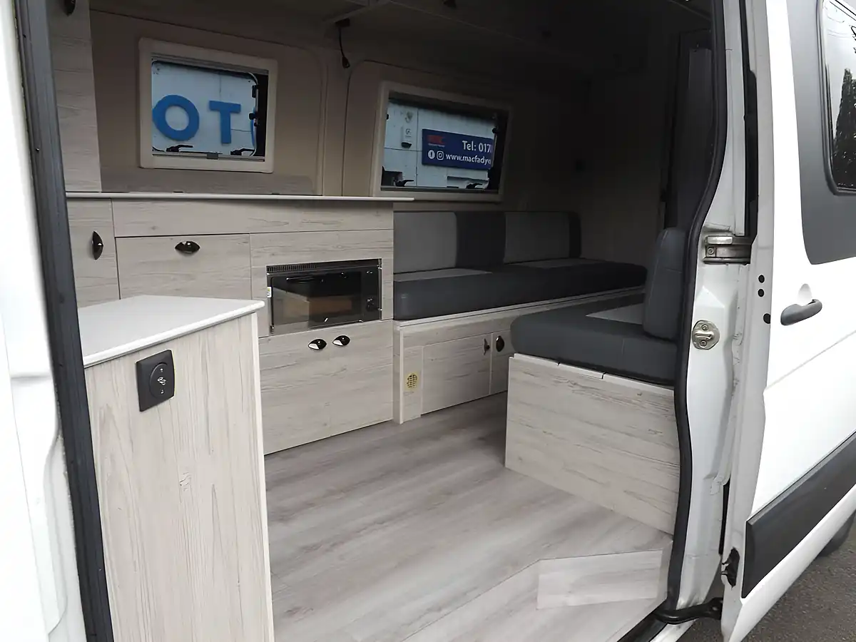 Used 2016 Volkswagen Crafter CR35 Panel Van L2 H3 White - Interior and Exterior details 16