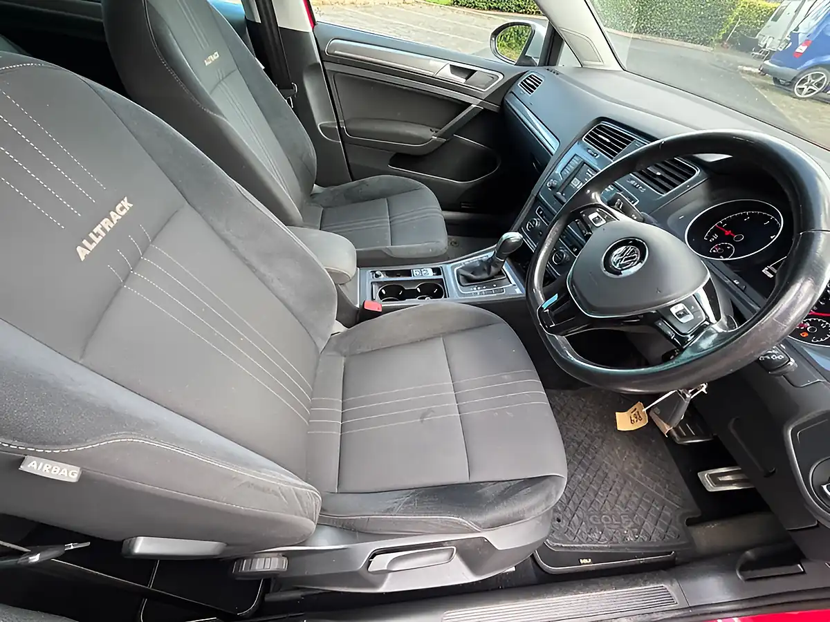 Used 2016 Volkswagen Golf Alltrack Bright Red - Interior and Exterior details 11