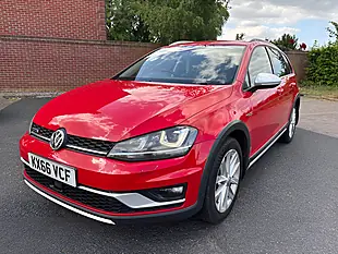 Used 2016 Volkswagen Golf Alltrack Bright Red - Interior and Exterior details 3
