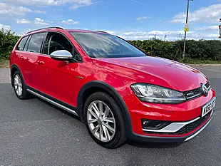 Used 2016 Volkswagen Golf Alltrack Bright Red - Interior and Exterior details 6