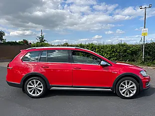 Used 2016 Volkswagen Golf Alltrack Bright Red - Interior and Exterior details 7