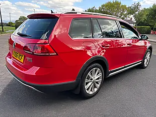 Used 2016 Volkswagen Golf Alltrack Bright Red - Interior and Exterior details 9