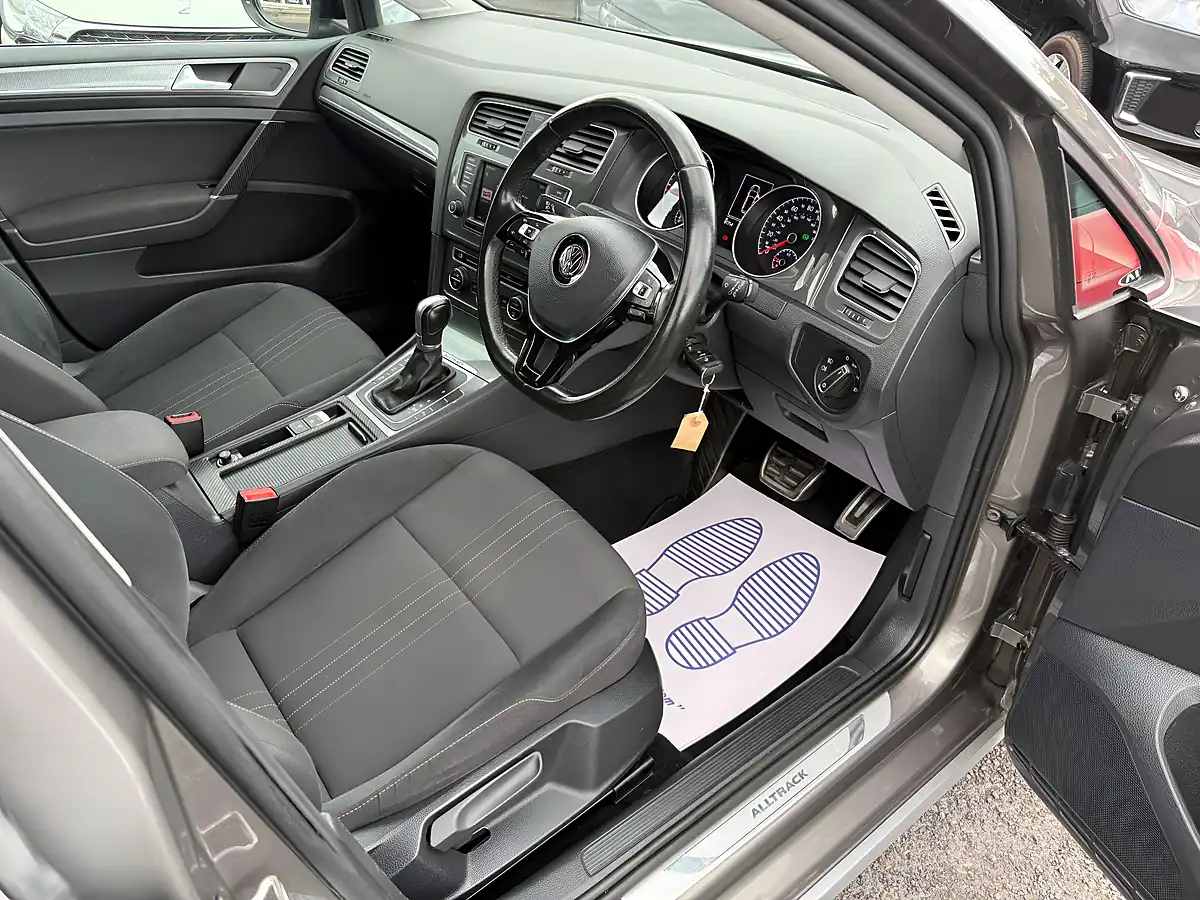 Used 2016 Volkswagen Golf Alltrack Grey - Interior and Exterior details 12
