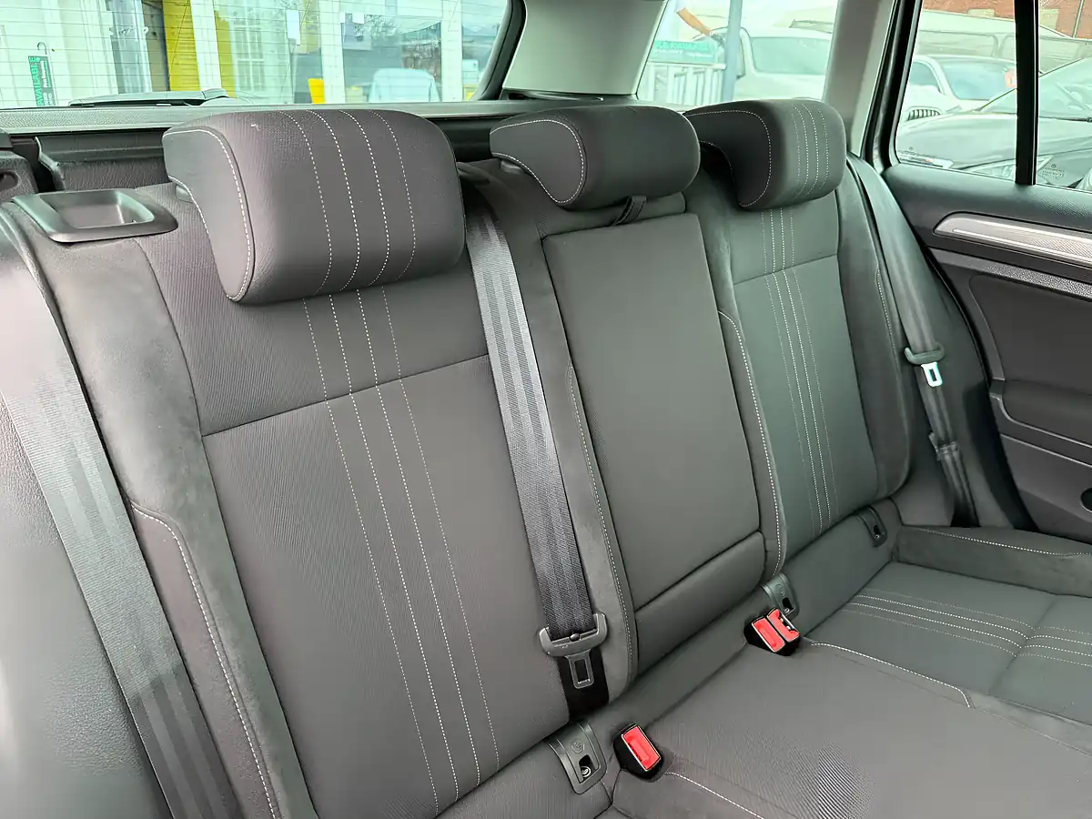 Used 2016 Volkswagen Golf Alltrack Grey - Interior and Exterior details 4