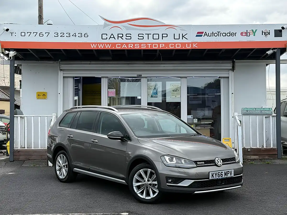Used 2016 Volkswagen Golf Alltrack Grey - Interior and Exterior details 5