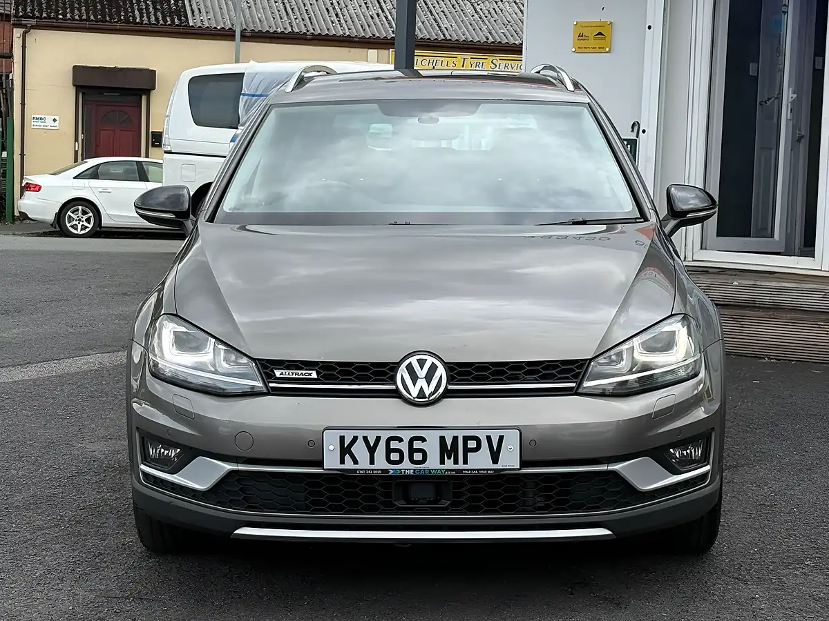 Used 2016 Volkswagen Golf Alltrack Grey - Interior and Exterior details 7