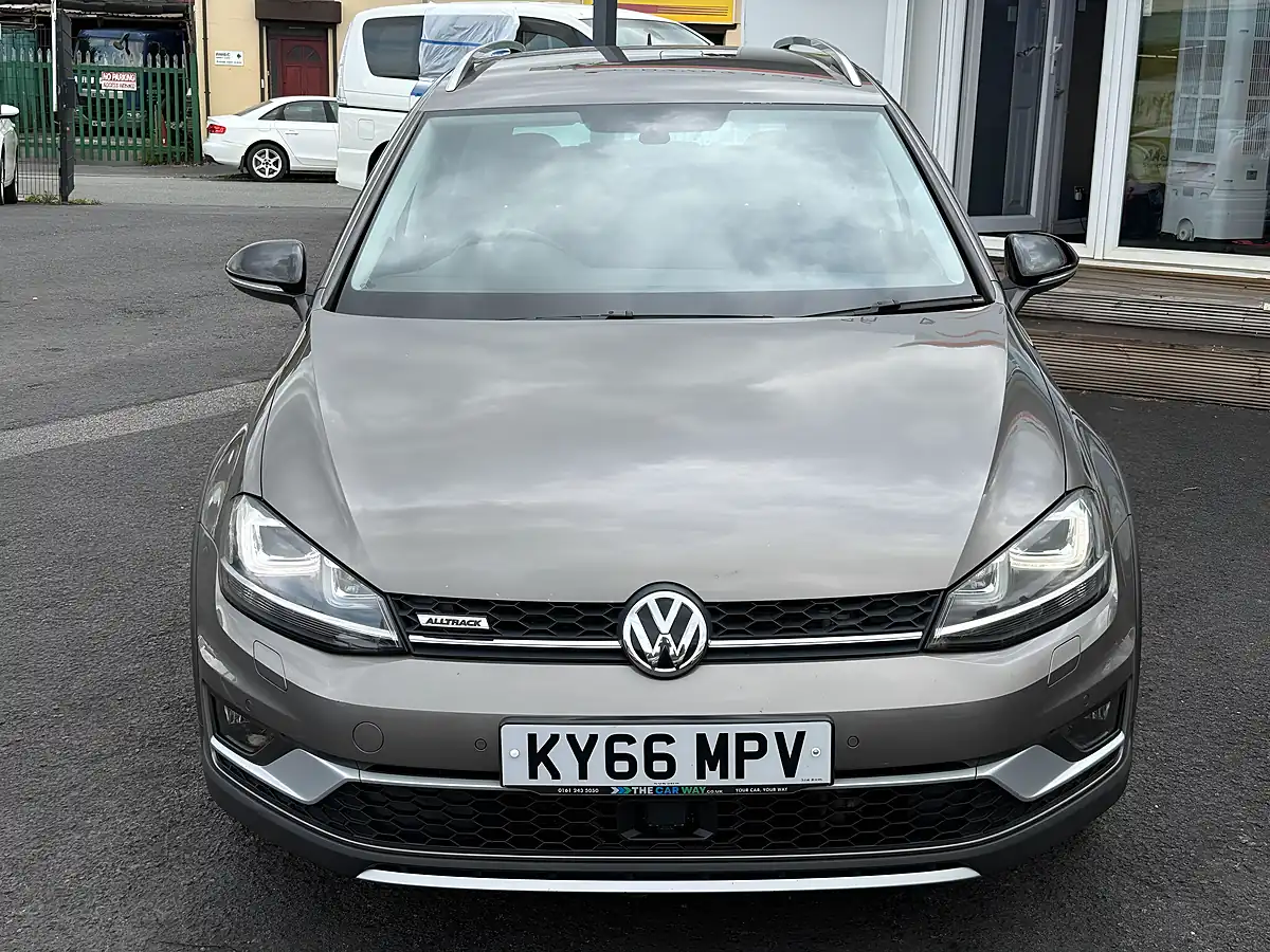 Used 2016 Volkswagen Golf Alltrack Grey - Interior and Exterior details 8