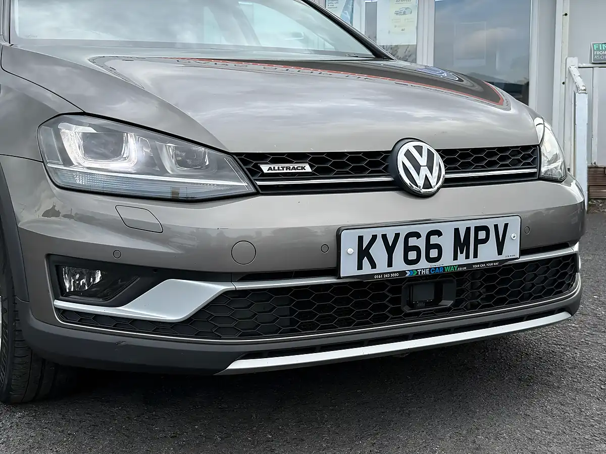 Used 2016 Volkswagen Golf Alltrack Grey - Interior and Exterior details 9