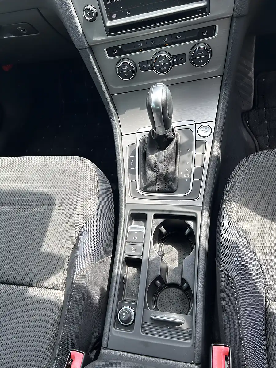 Used 2016 Volkswagen Golf Blue Motion Black - Interior and Exterior details 10