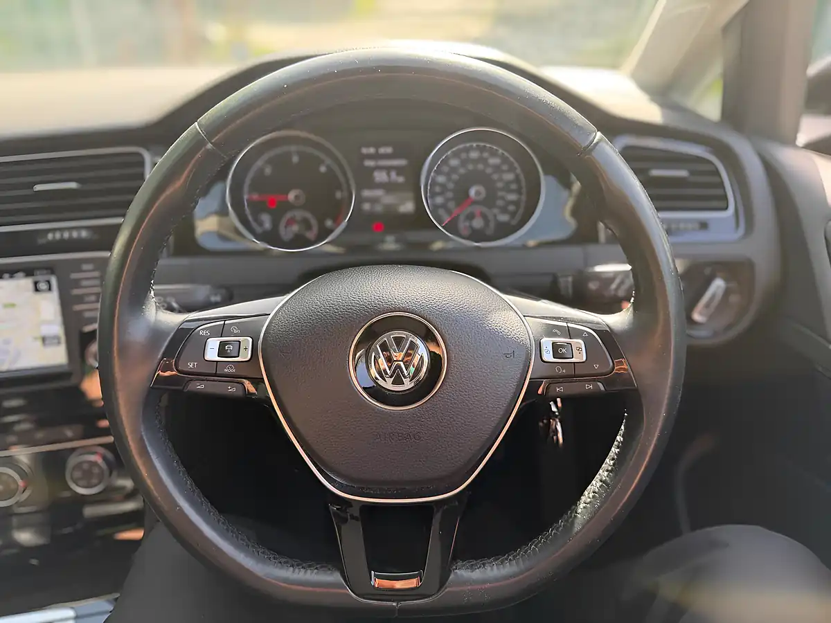 Used 2016 Volkswagen Golf Bluemotion Tech GT Black - Interior and Exterior details 14